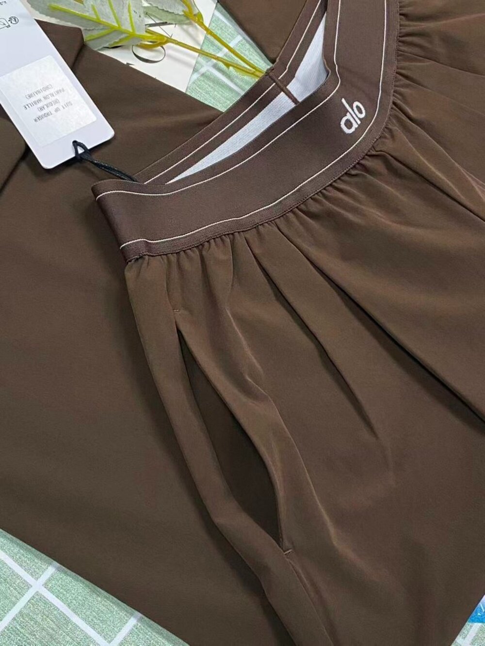 Brand new🤎ALO Yoga Espresso yoga regular pants (30-inch inner seam) - Picture 6 of 8
